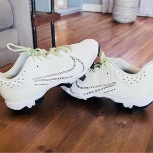 NIKE HYPER DIAMOND Custom Bedazzled Silver Studded Cleats